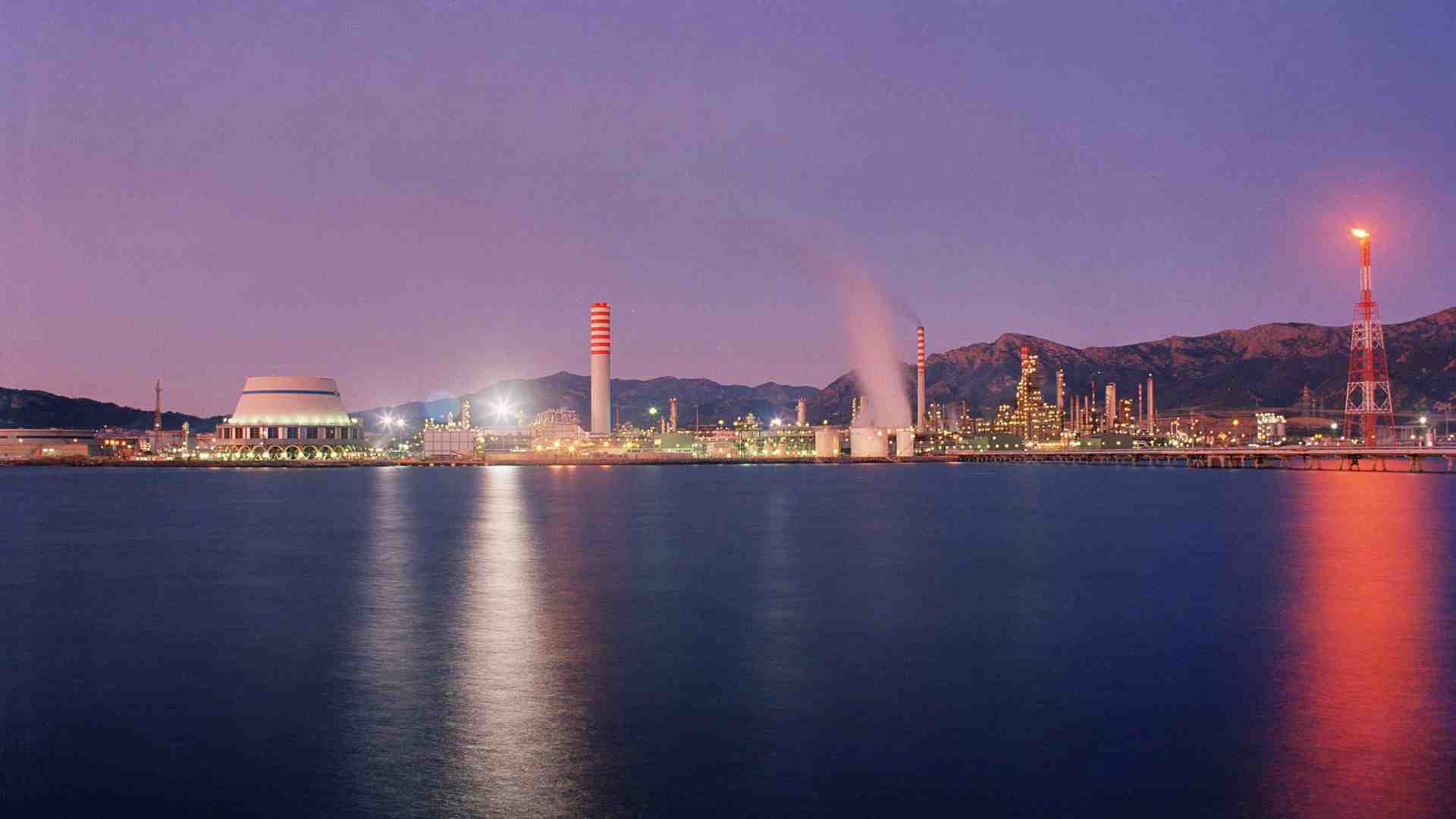 Immagine di I Moratti cedono il controllo di Saras a Vitol: addio al petrolio