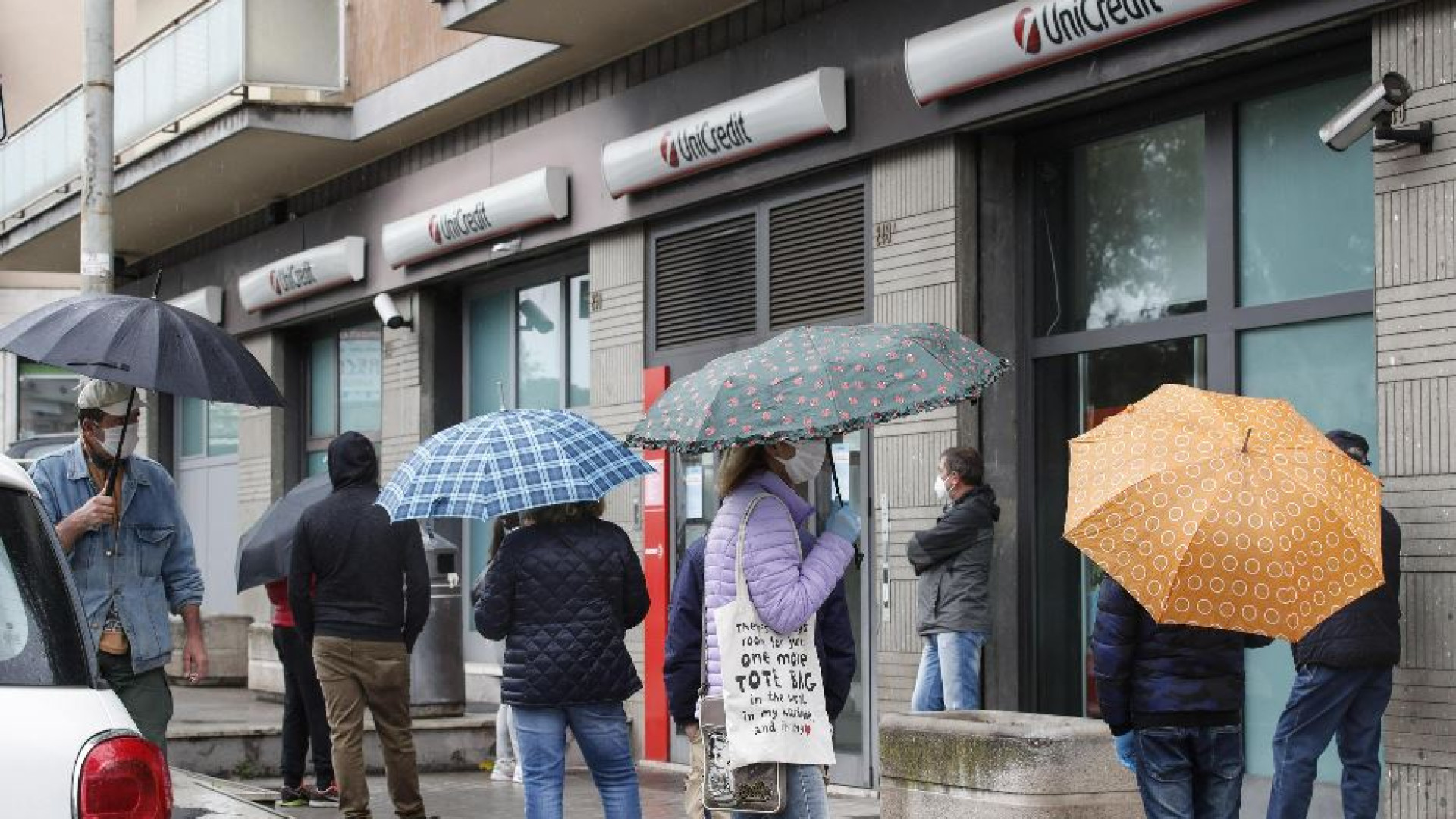 Immagine di La desertificazione bancaria avanza: altri 134 Comuni senza sportelli