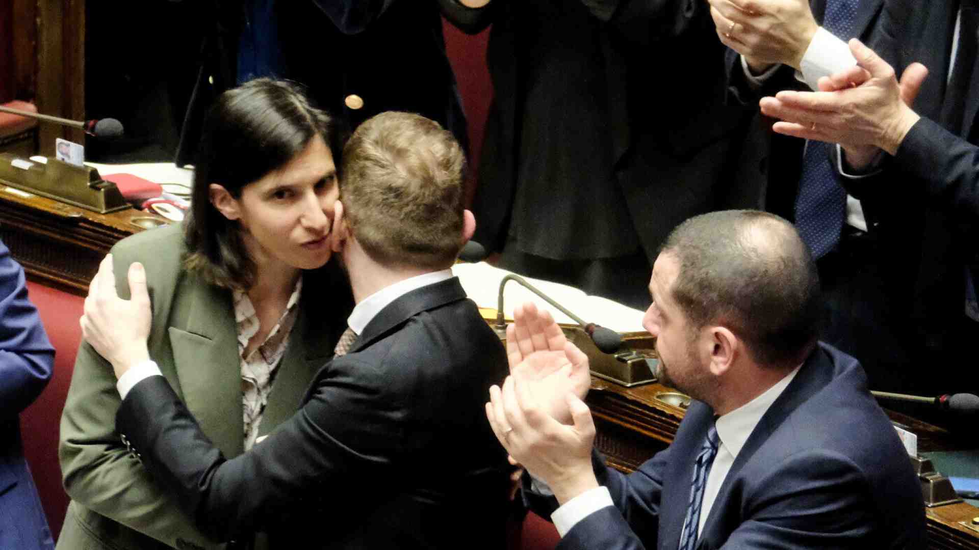 Immagine di Due telefonate Schlein-Meloni e poi il sì al cessate il fuoco a Gaza