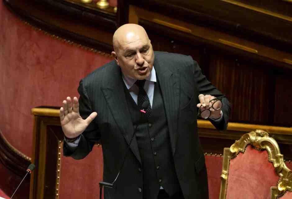 Il ministro Guido Crosetto ricoverato d'urgenza