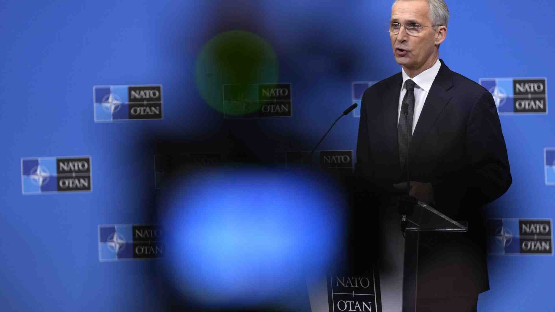 Immagine di Stoltenberg riunisce i ministri Nato a Bruxelles: "Sulle spese militari alcuni alleati devono fare di più"