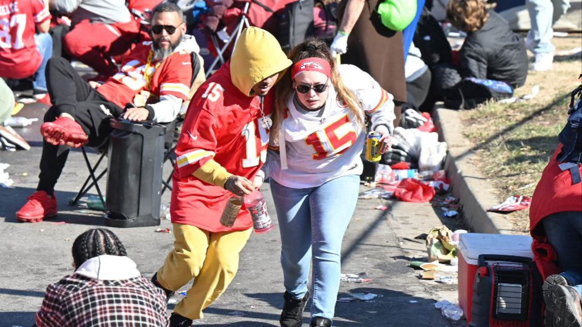 Immagine di Spari alla parata del Super Bowl: un morto e quattordici feriti