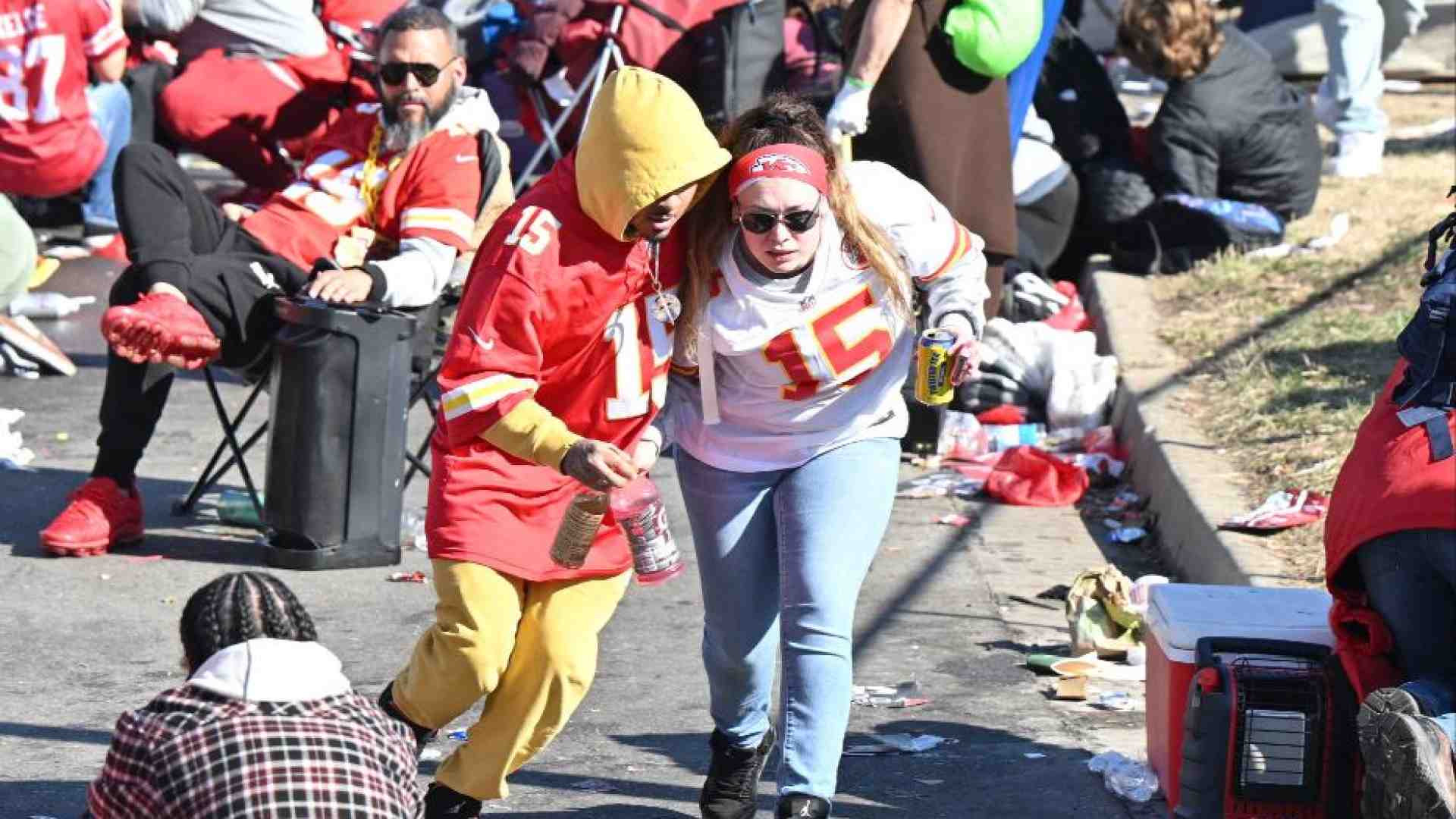 Immagine di Spari alla parata del Super Bowl: un morto e quattordici feriti