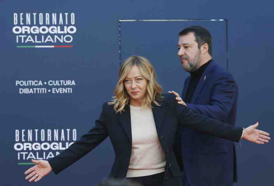 Perché, dove ti giri, c’è una destra minacciosa sul cammino di Meloni
