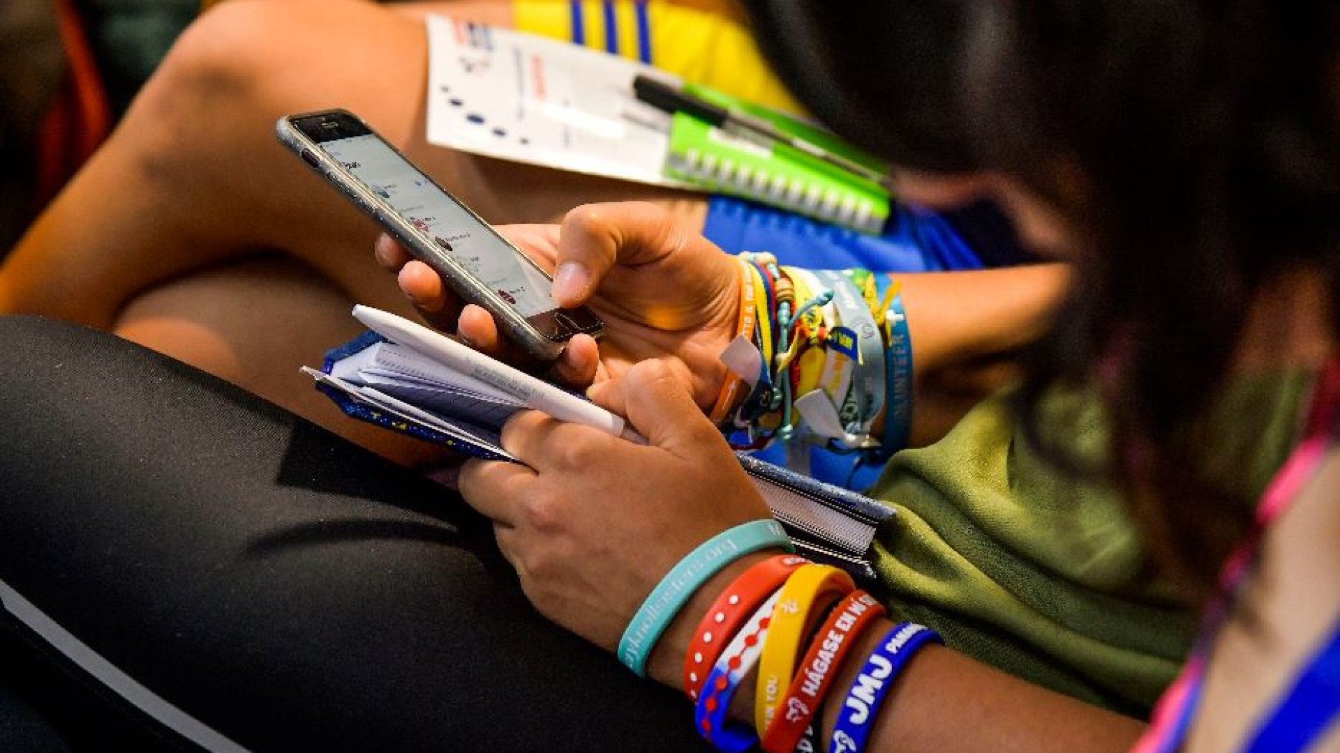 Immagine di Metà degli adolescenti in rete vive «gravi esperienze negative»