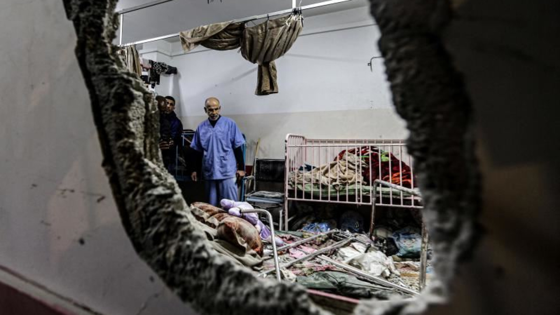 Immagine di Raid e morti nell’ospedale di Khan Yunis. Attentato colpisce in Israele