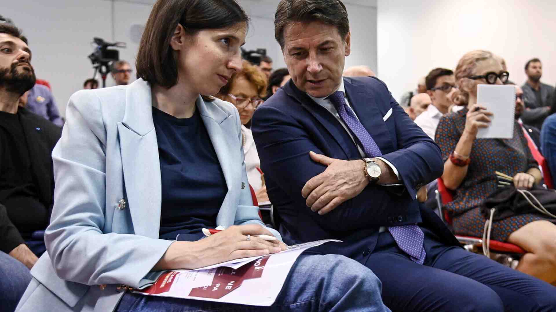 Immagine di Allarme rosso per le europee: il M5s ora è sopra al Pd nel sud