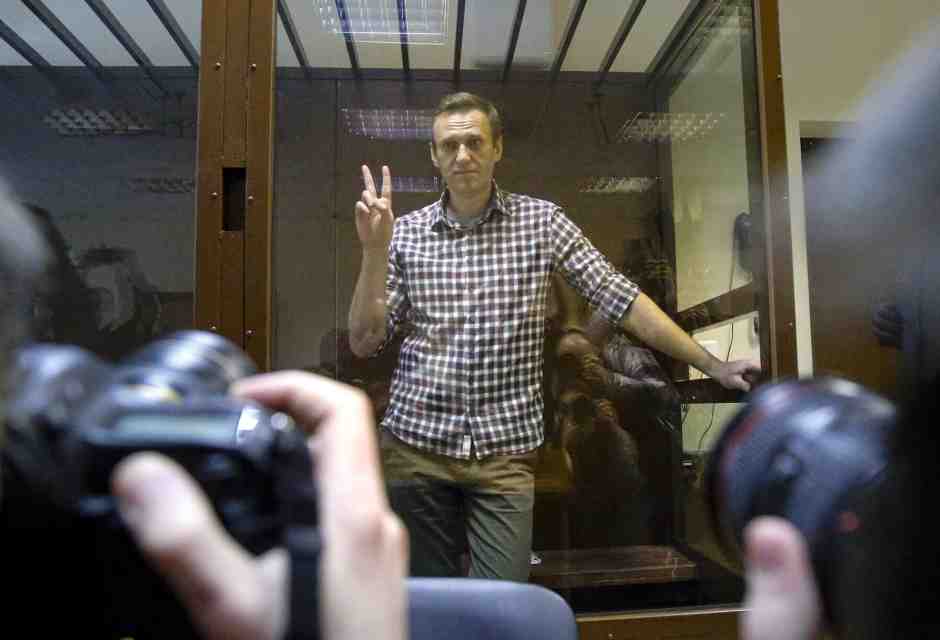 Il piano di Putin per cancellare Navalny. Il ritorno in Russia
