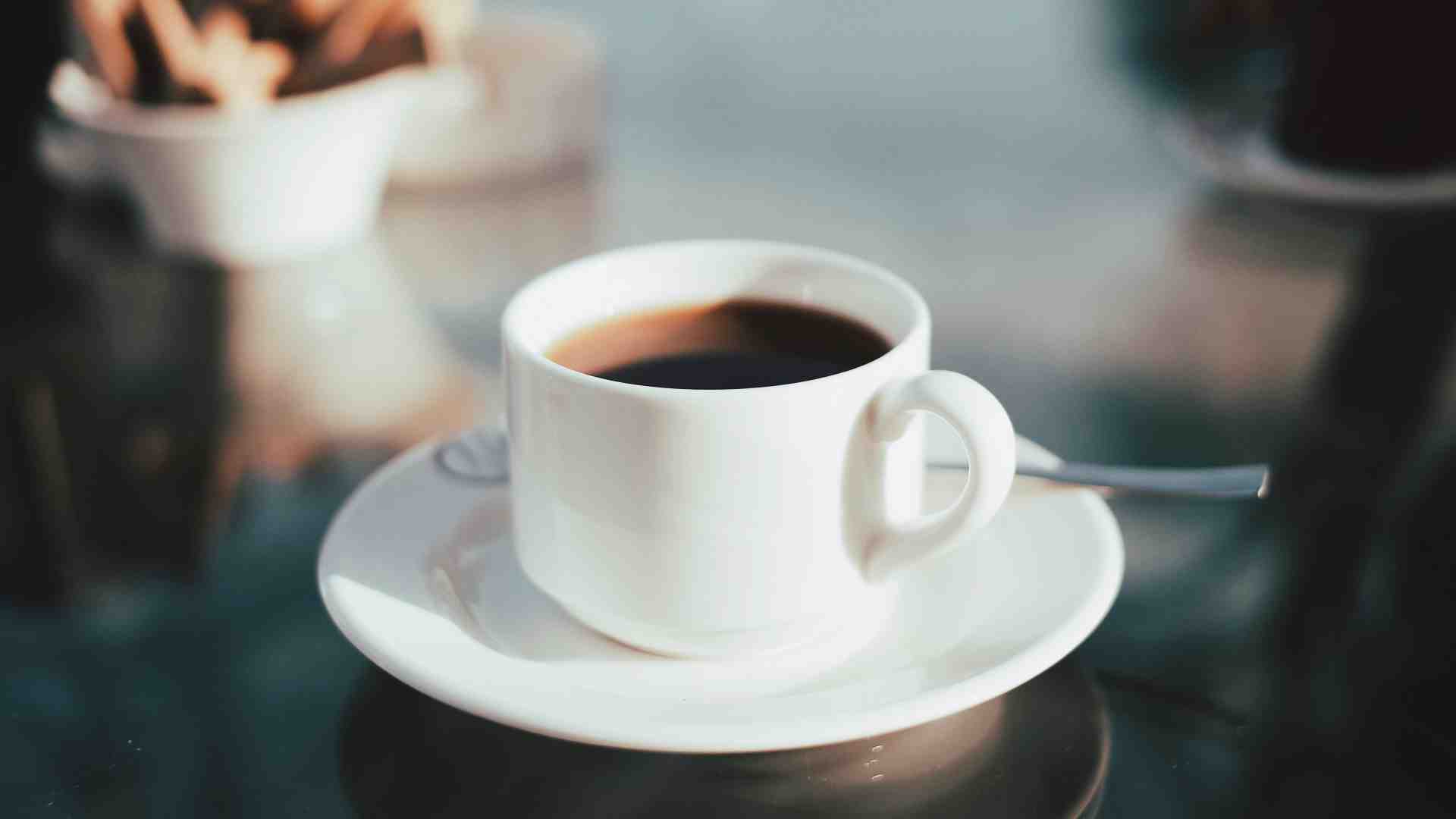 Immagine di Le illuminazioni dei racconti di Valeria Parrella e le lacrime di caffè