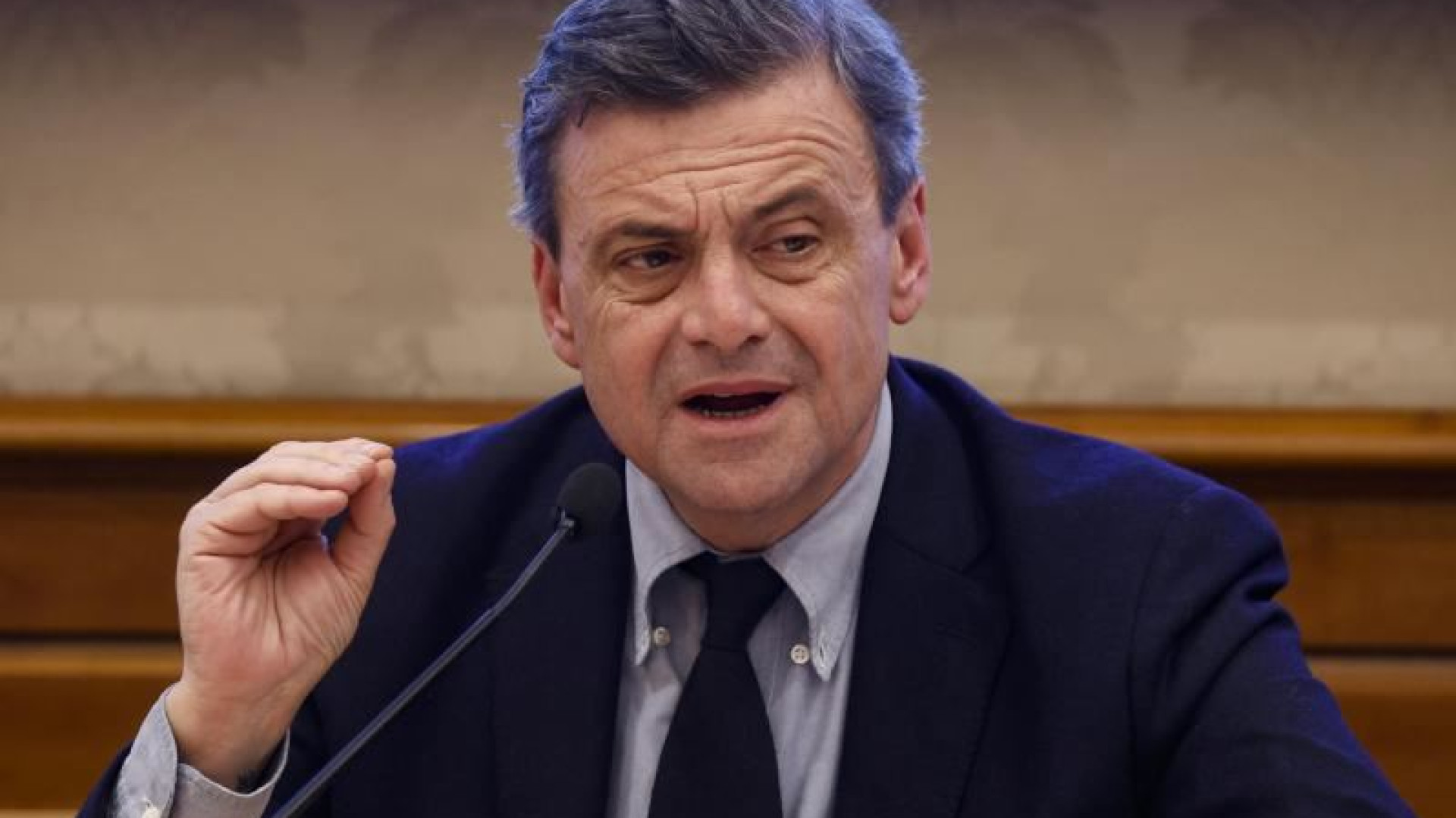Immagine di Calenda trascina tutti in piazza per Navalny. La Lega, isolata, si unisce