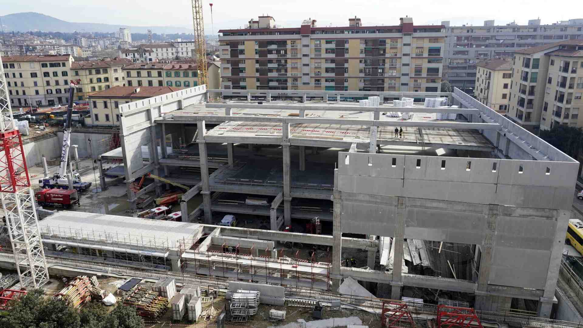 Immagine di Il dramma dei morti sotto i ponteggi di Esselunga ci dice molto sul gran paradosso dei controlli in Italia