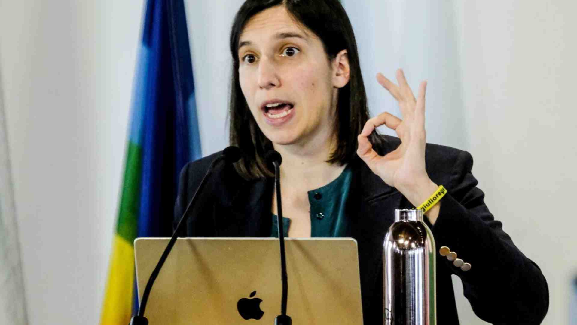 Immagine di Perché Elly Schlein è Enrico Ghezzi