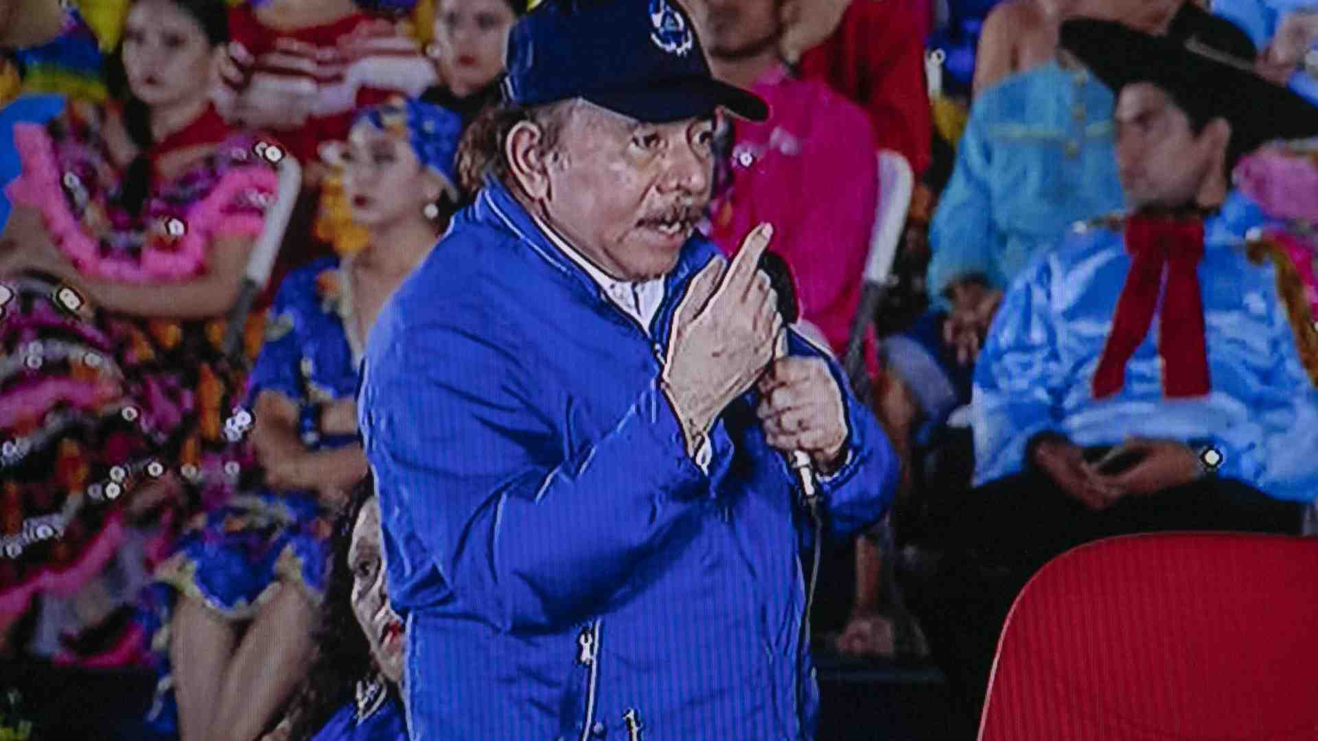 Immagine di Anche quest'anno Ortega imprigiona le Via Crucis