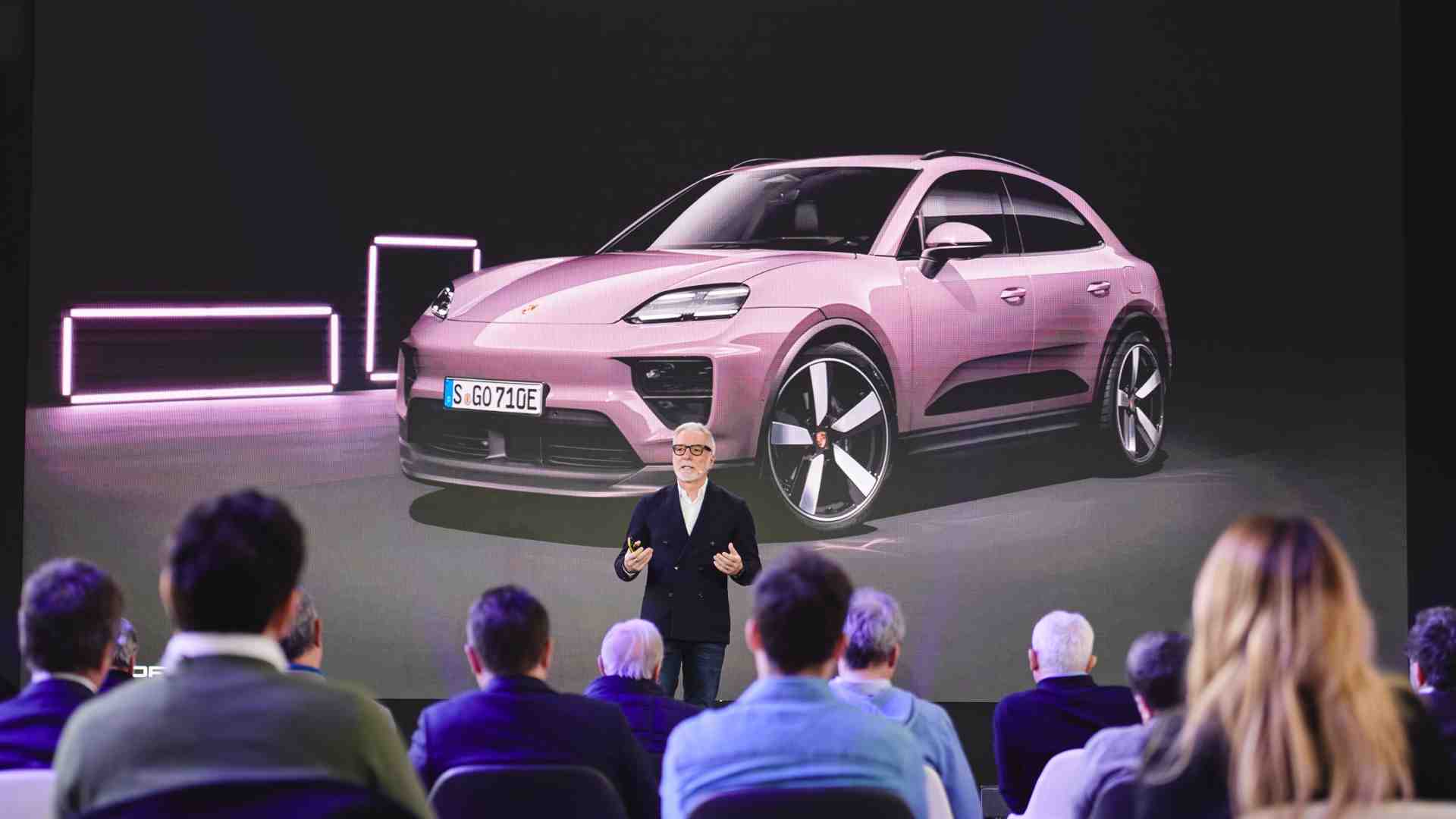 Immagine di Porsche vola in Italia, il lusso non conosce mai crisi