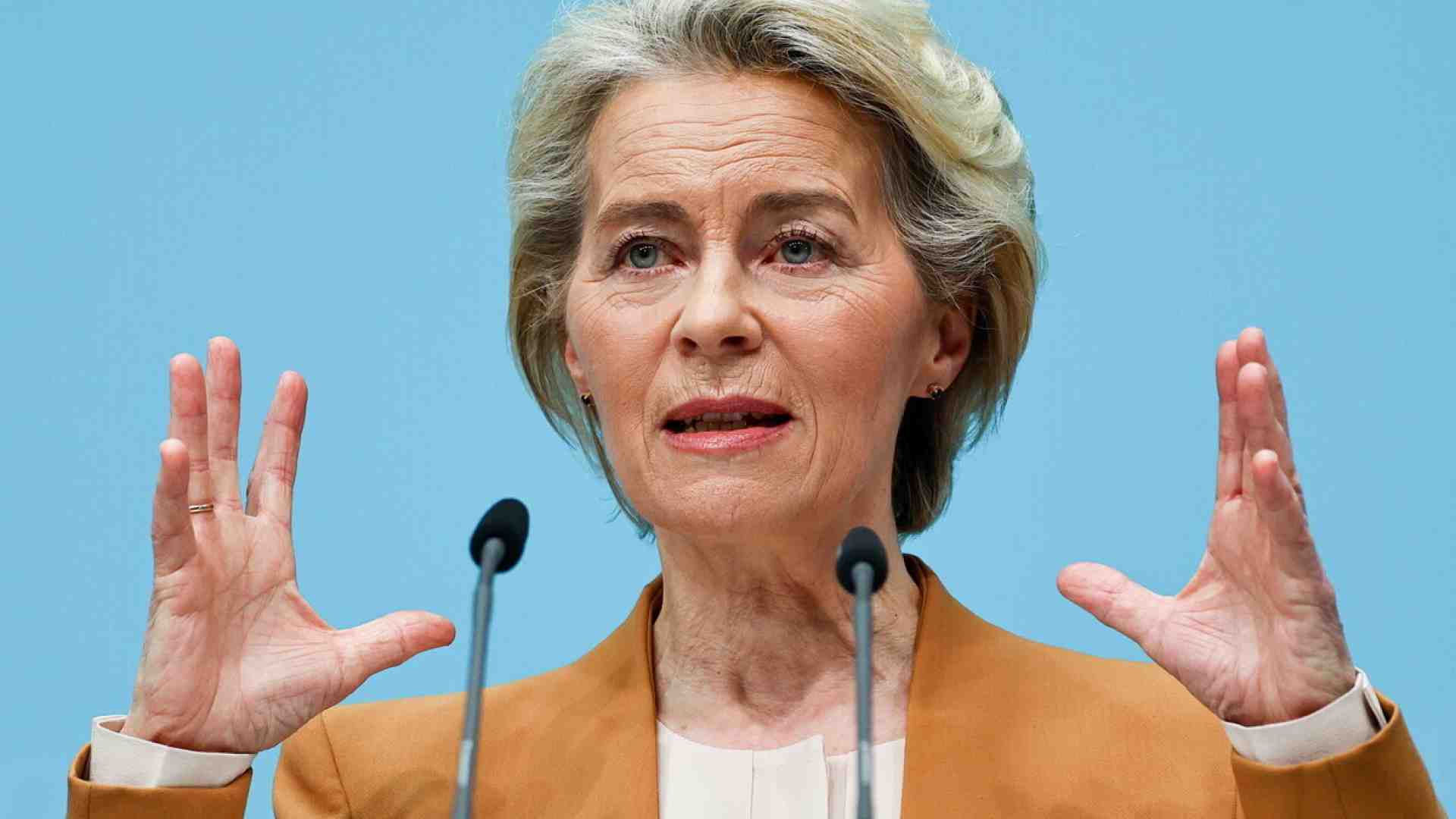 Immagine di Von der Leyen si ricandida puntando su competitività, sicurezza e democrazia (e guardando al centro)