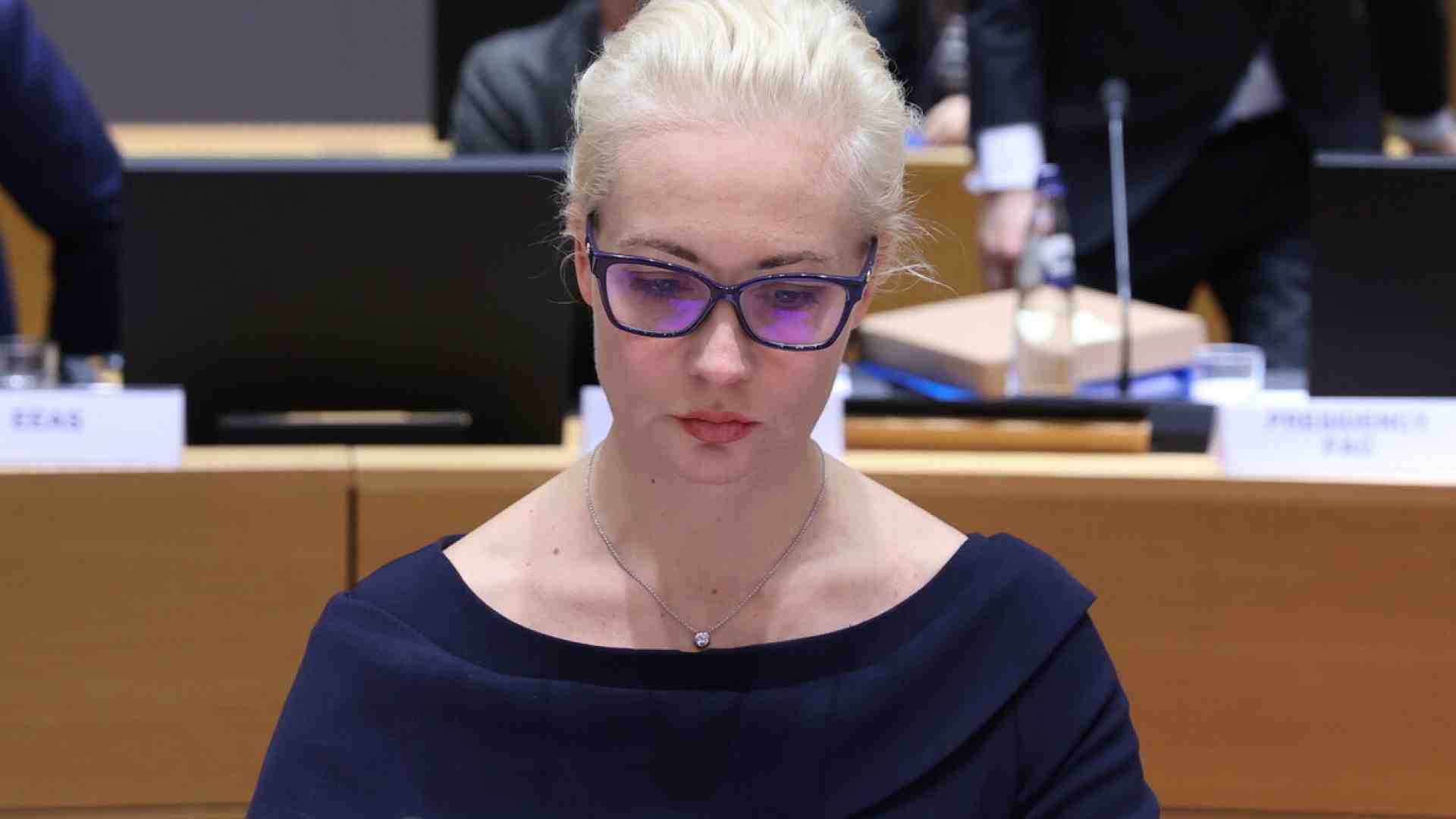 Immagine di Yulia Navalnaya al Consiglio Affari esteri Ue: le mie proposte a nome della Russia di Navalny