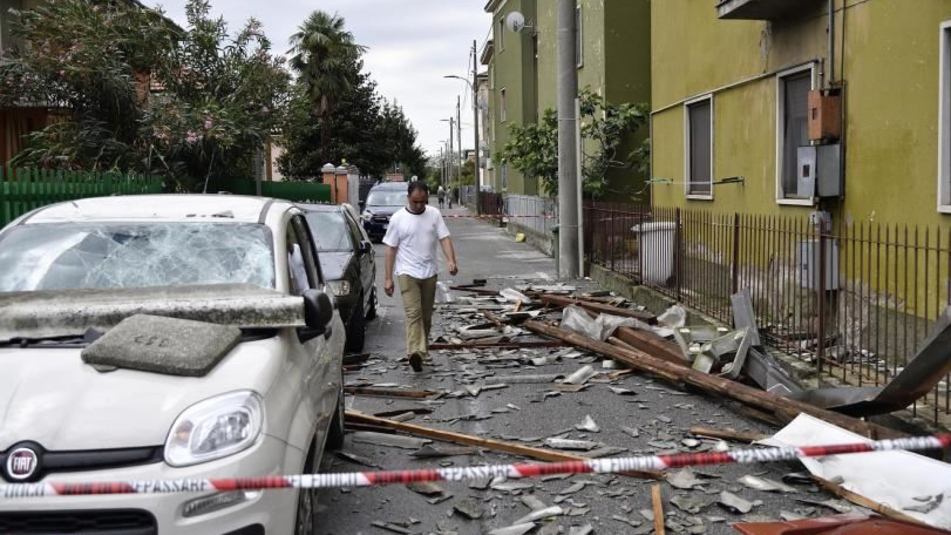 Immagine di Clima estremo e polizze alle stelle: la casa diventa «non assicurabile»