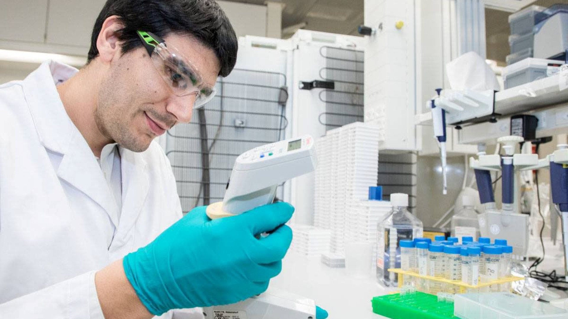 Immagine di Dai farmaci lavoro al Sud, Novartis si espande