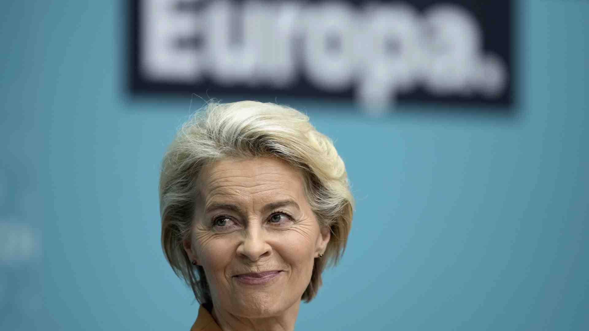 Immagine di Von der Leyen sposta a destra la campagna elettorale: "Il Ppe attrarrà anche membri di Ecr"