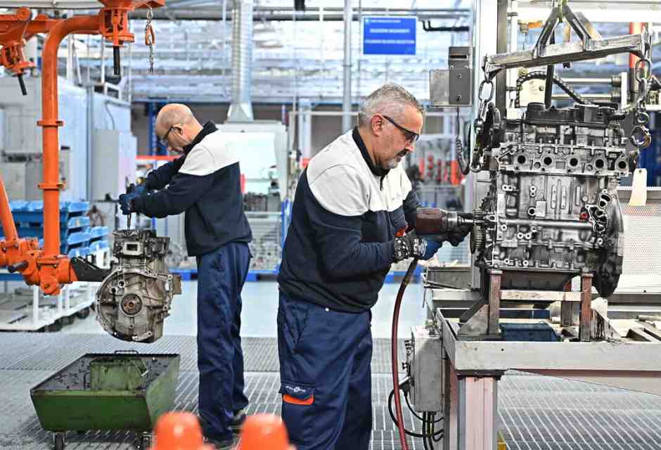 &nbsp;Lo stabilimento Stellantis a Mirafiori, Torino - foto Ansa