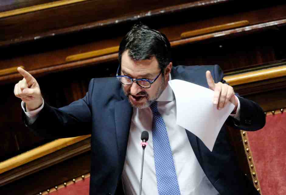 Salvini vuole resuscitare le province con un ddl. Sul terzo mandato non cede e corteggia il Pd