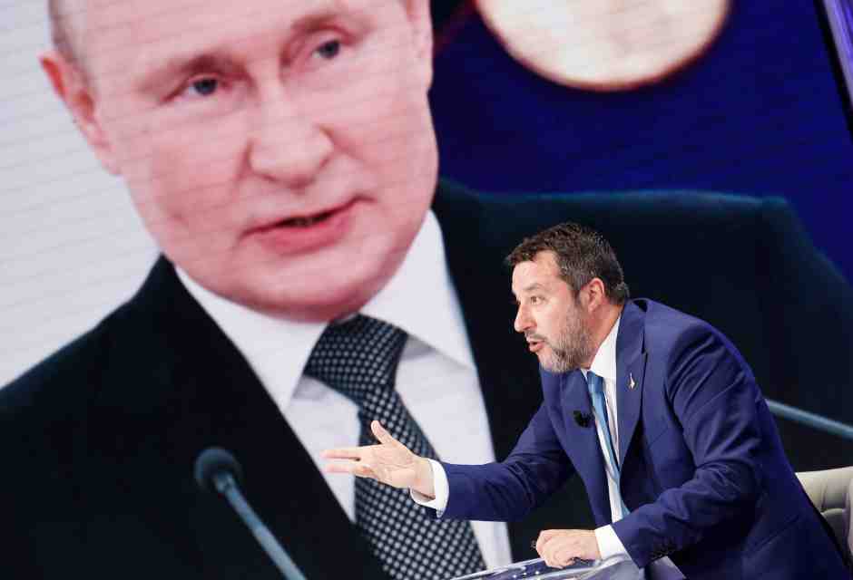 Sulla morte di Navalny, Salvini imbarazza la maggioranza