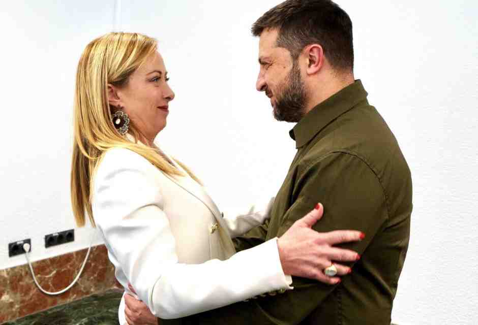 Navalny, Putin e l'ambiguo Salvini: Meloni risponde con un viaggio a Kyiv
