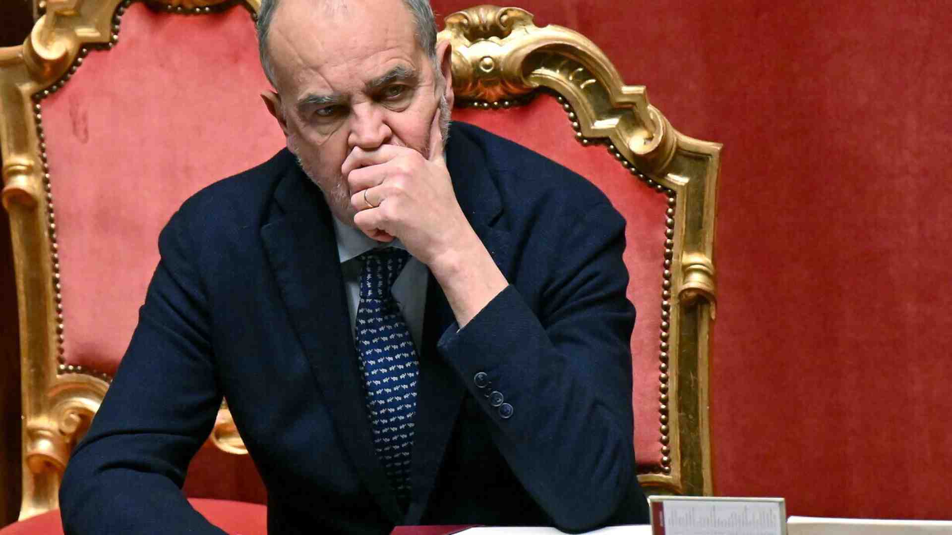 Immagine di L'ultimatum di Calderoli sul terzo mandato: "Non può esserci il limite. O facciamo come il M5s"