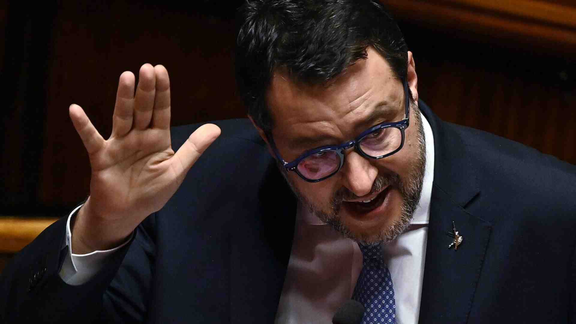 Immagine di L'uomo del Ponte di Messina e le gloriose battaglie del Pd