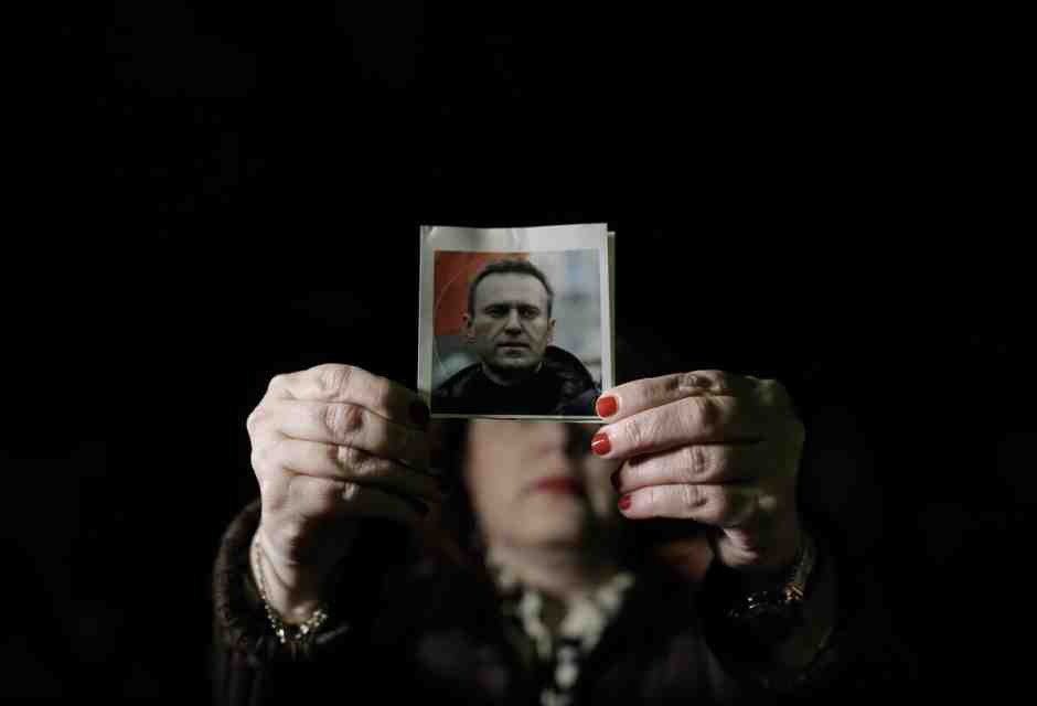 Così il giornalismo indipendente sta indagando sulla morte di Alexei Navalny