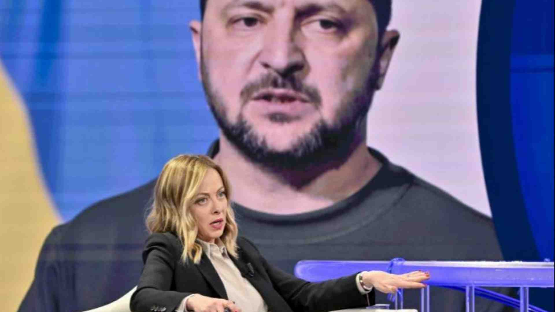 Immagine di Meloni in prima linea sull'Ucraina presiede a Kiev il G7 con Zelensky