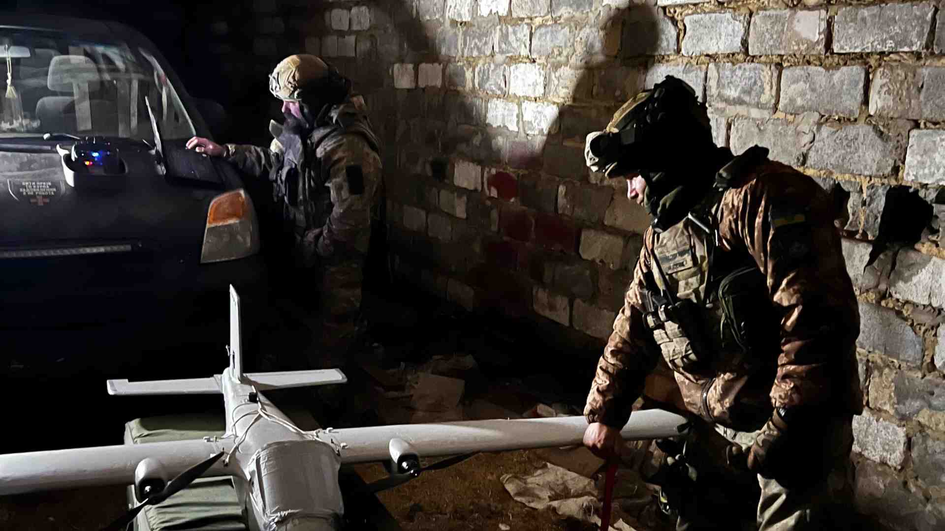 Immagine di In missione notturna con i soldati ucraini per colpire al di là del fronte