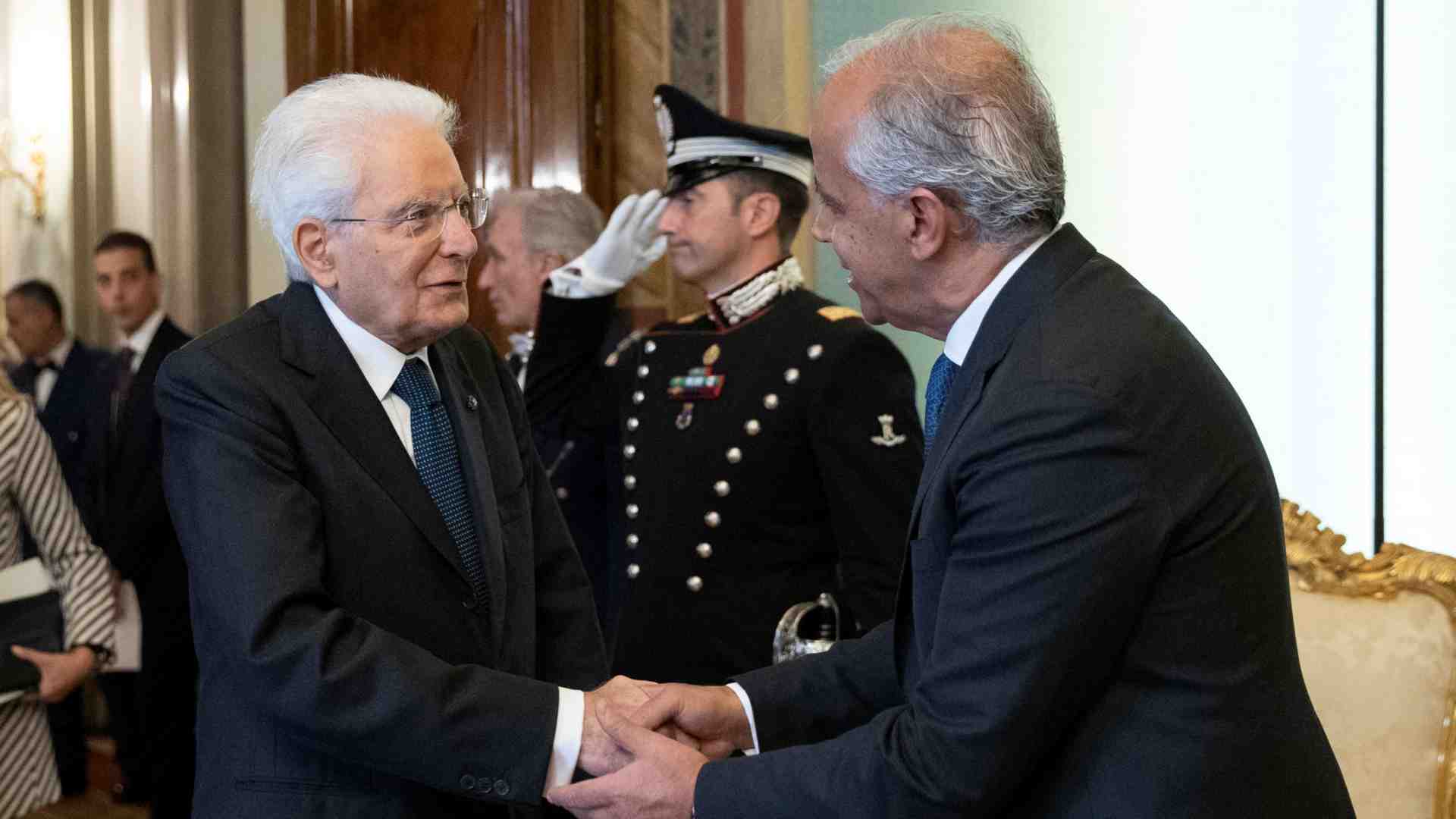 Immagine di Dalle effigi bruciate ai manganelli, cambio di passo del Colle