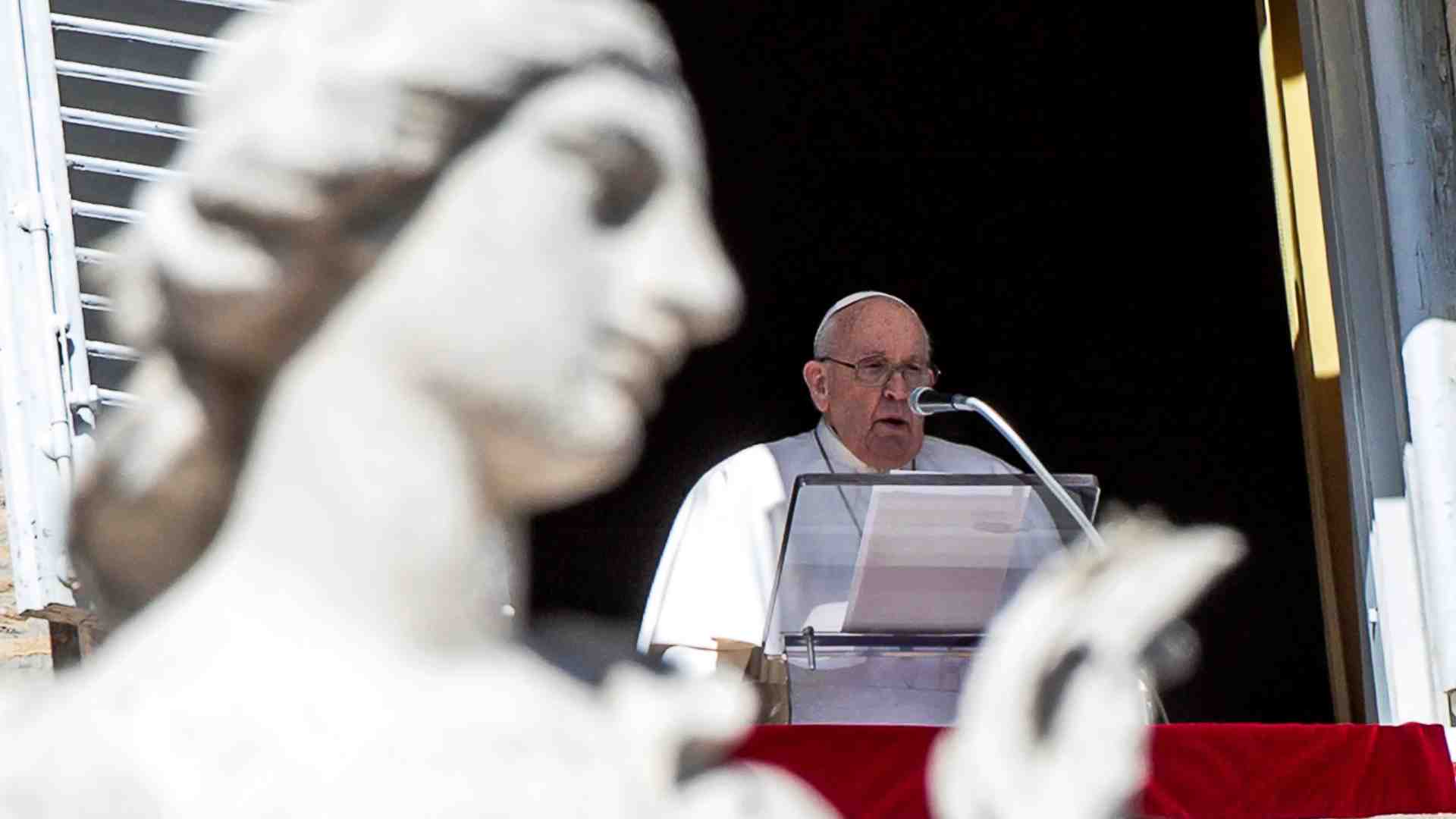 Immagine di Udienze ancora sospese. All'Angelus invocazione di pace per Ucraina e Palestina