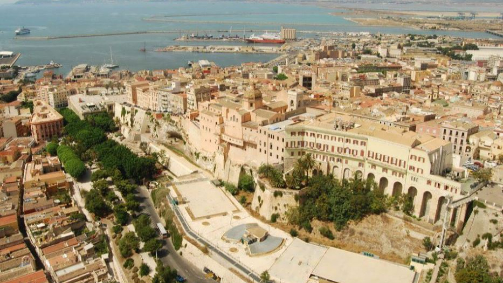 Immagine di Cagliari ha tradito il suo sindaco