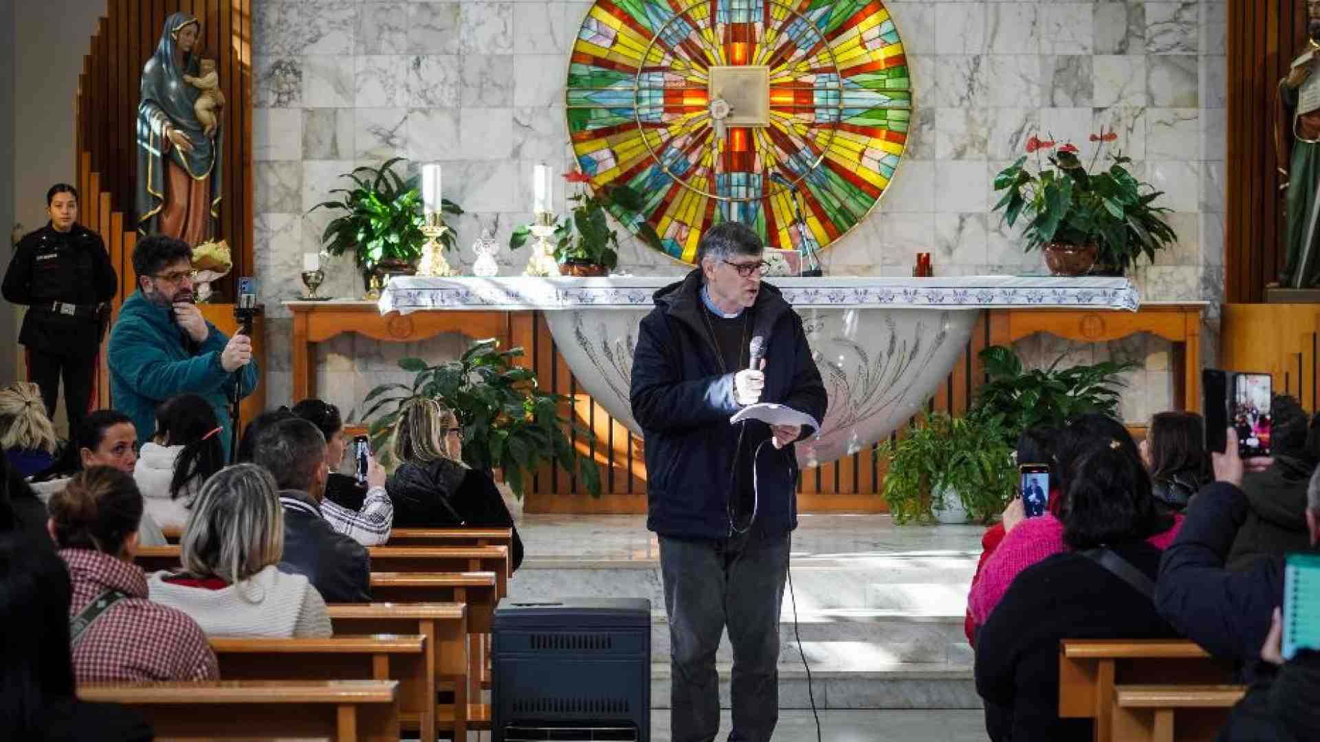 Immagine di Vietato andare a Messa e all'oratorio. Patriciello: ordine del boss