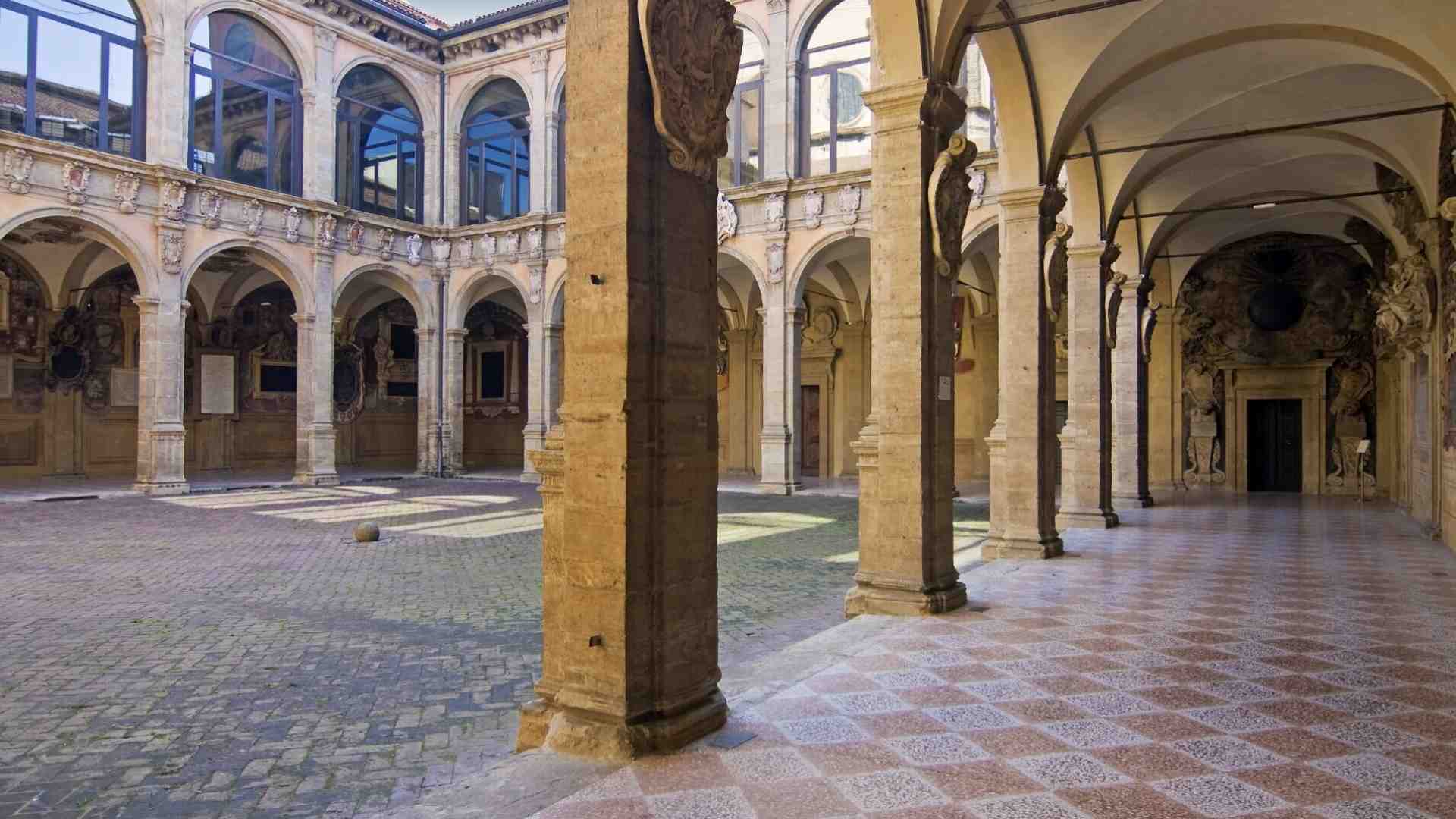 Immagine di L’assurda polemica dell’Accademia della Crusca con l’Università di Bologna. Parla il rettore