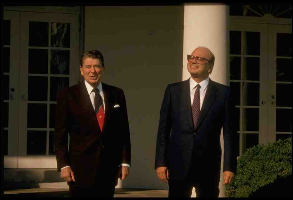 Ronald Reagan e Bettino Craxi (<span style="color: rgb(8, 8, 8); font-family: Lato, sans-serif; font-size: 14px;">Dirck Halstead/Getty Images)</span>