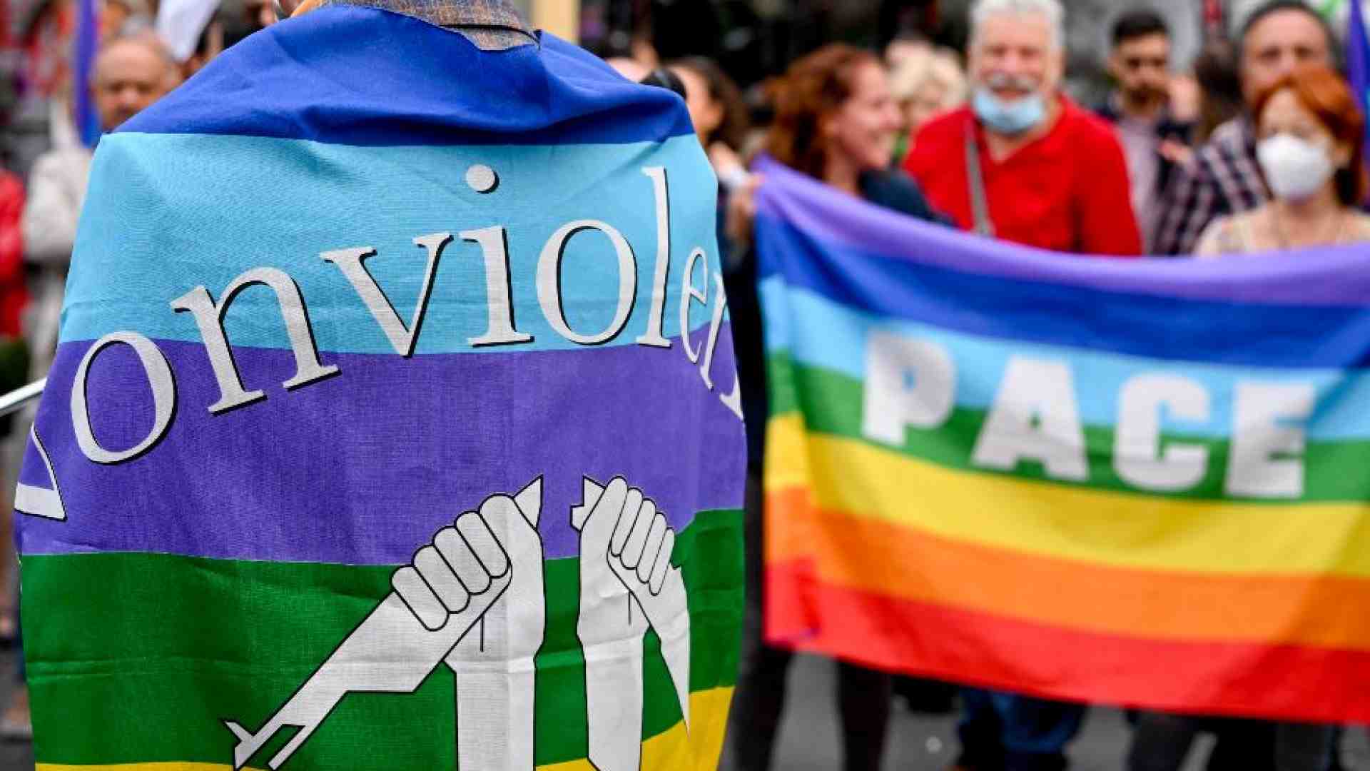 Immagine di L’appello delle banche etiche: «La finanza smetta di investire sulle guerre»