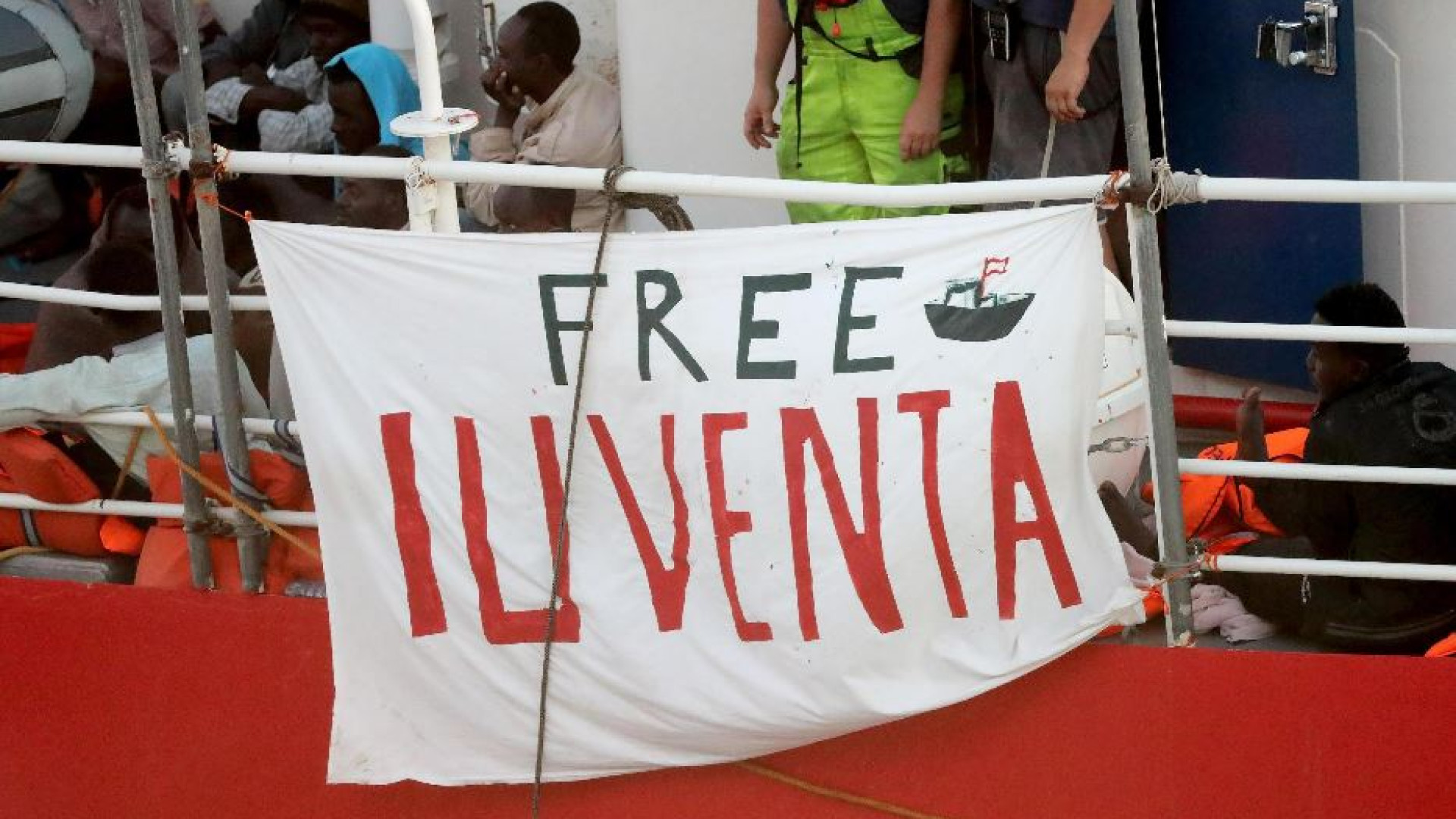 Immagine di «Soccorsi, non taxi del mare». Per la procura il caso Iuventa va archiviato