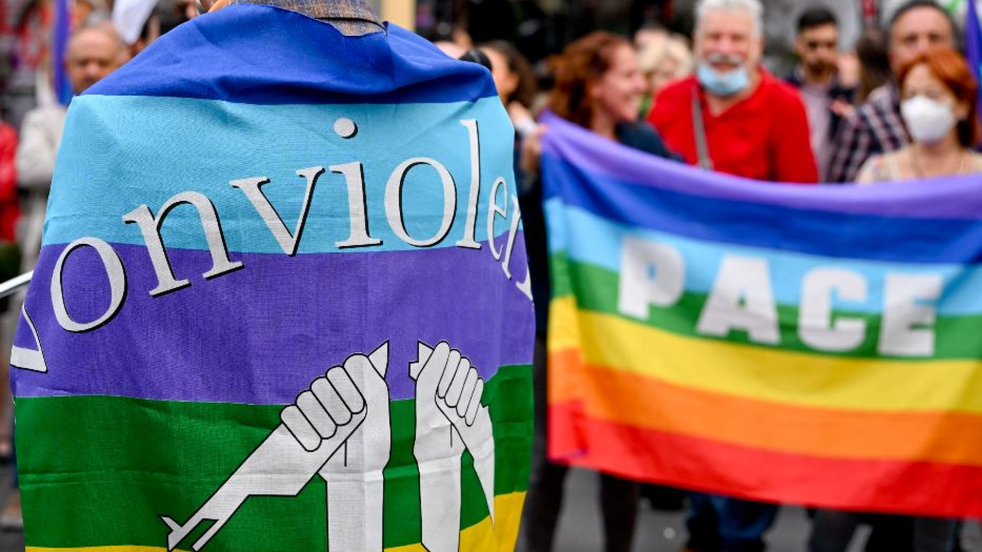 Immagine di L’appello delle banche etiche: «La finanza smetta di investire sulle guerre»