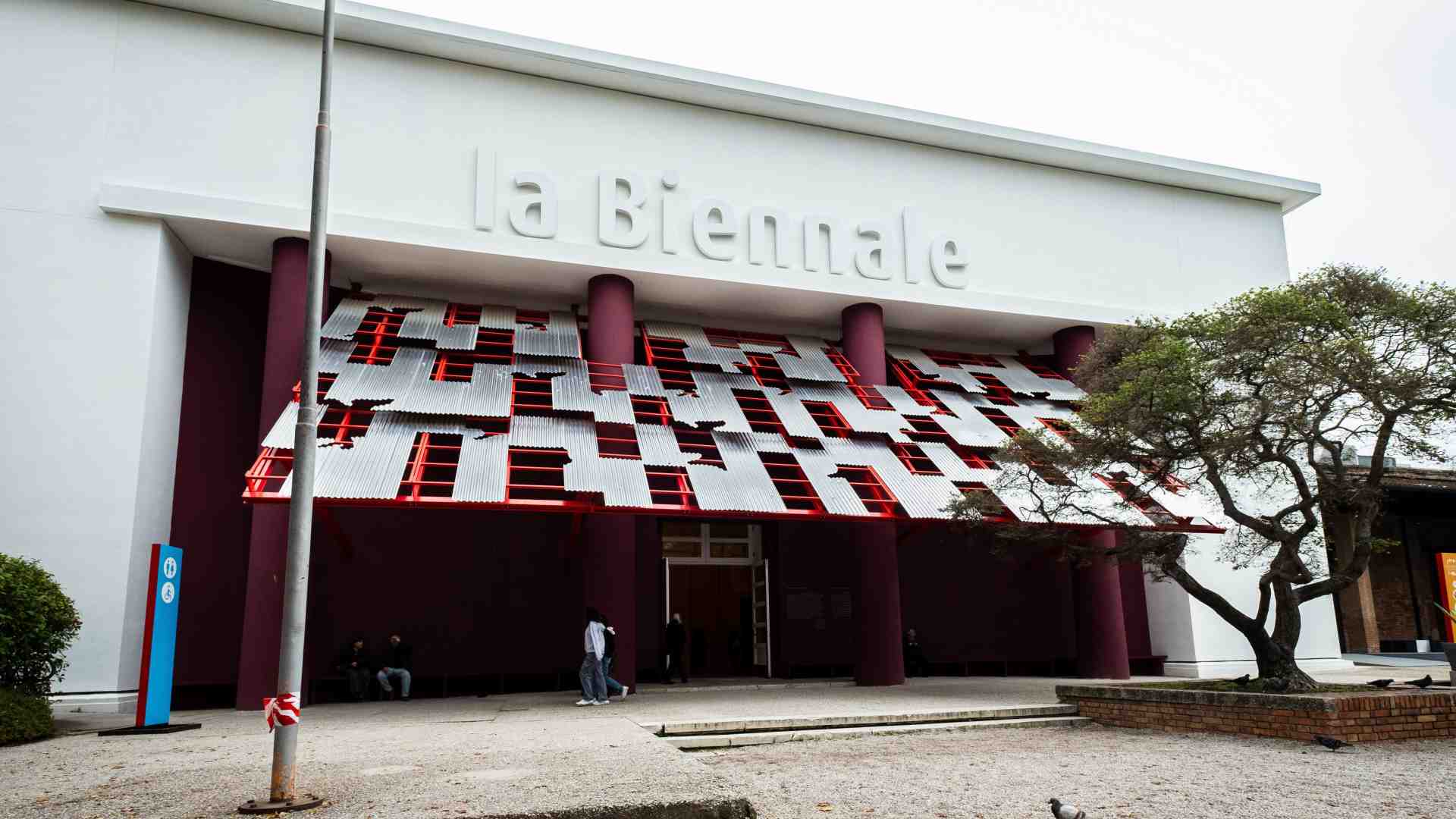 Immagine di Alla Biennale ci sono i più grandi carcerieri di artisti, ma pochi fiatano (mica è Israele)