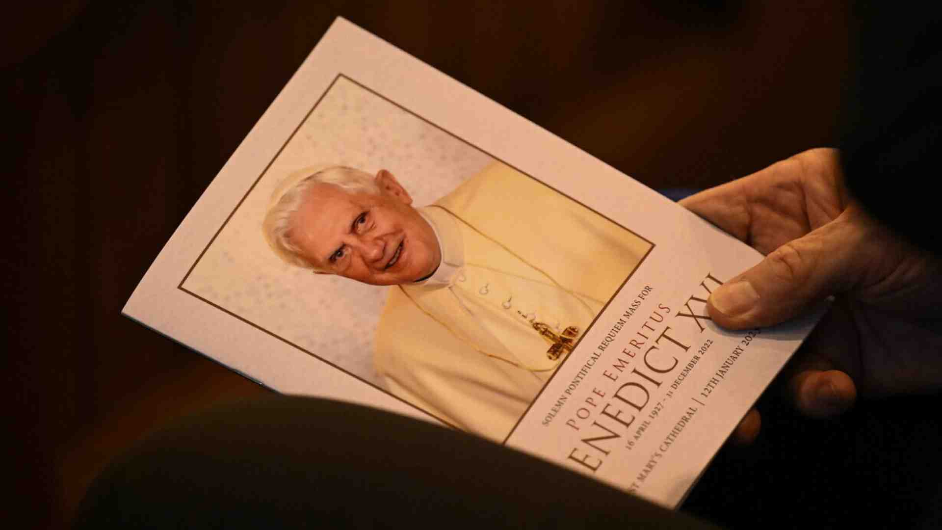 Immagine di I media vaticani riesumano Ratzinger per giustificare "Fiducia supplicans"