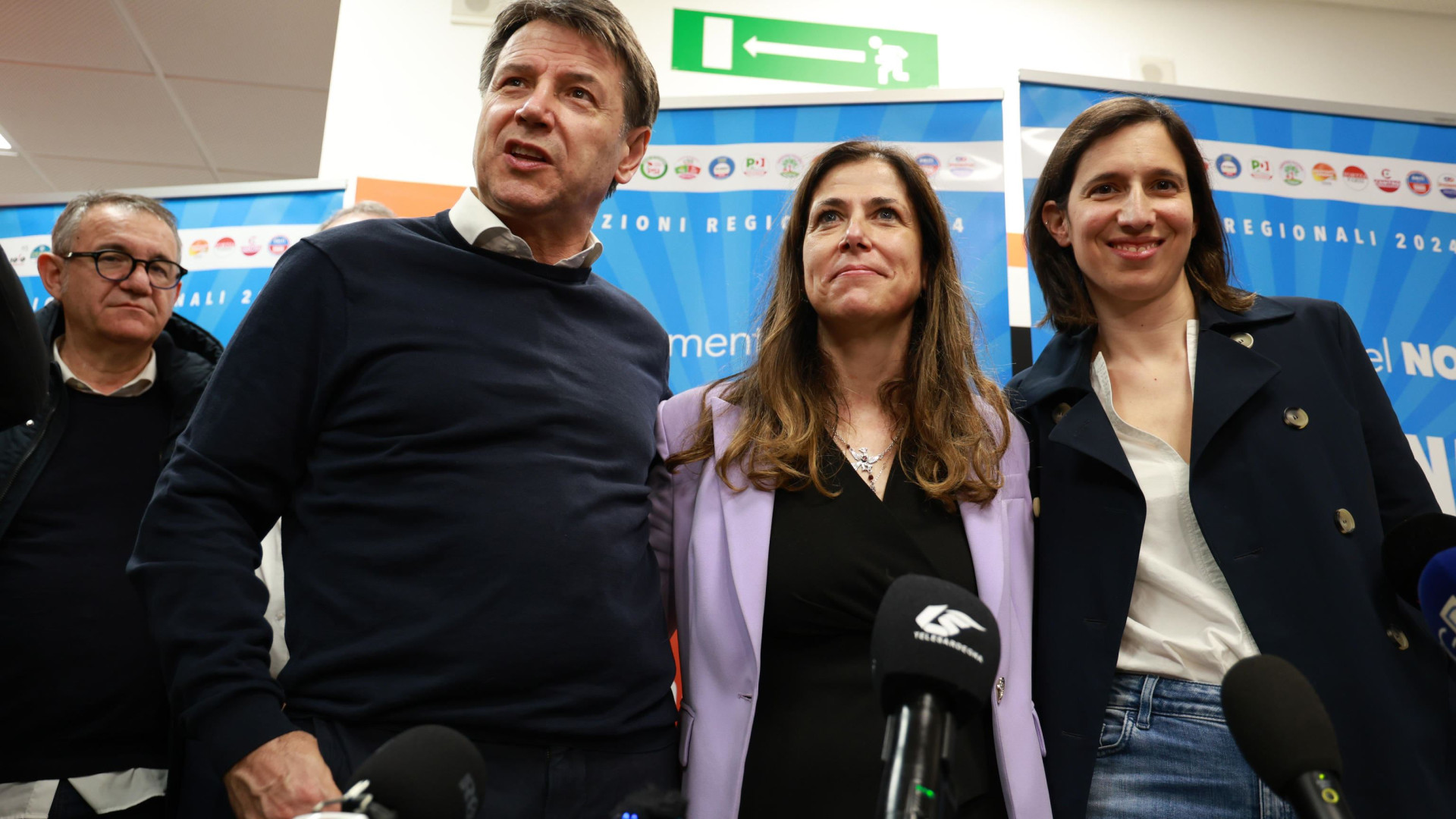 Immagine di Schlein e Conte in «campo» aperto