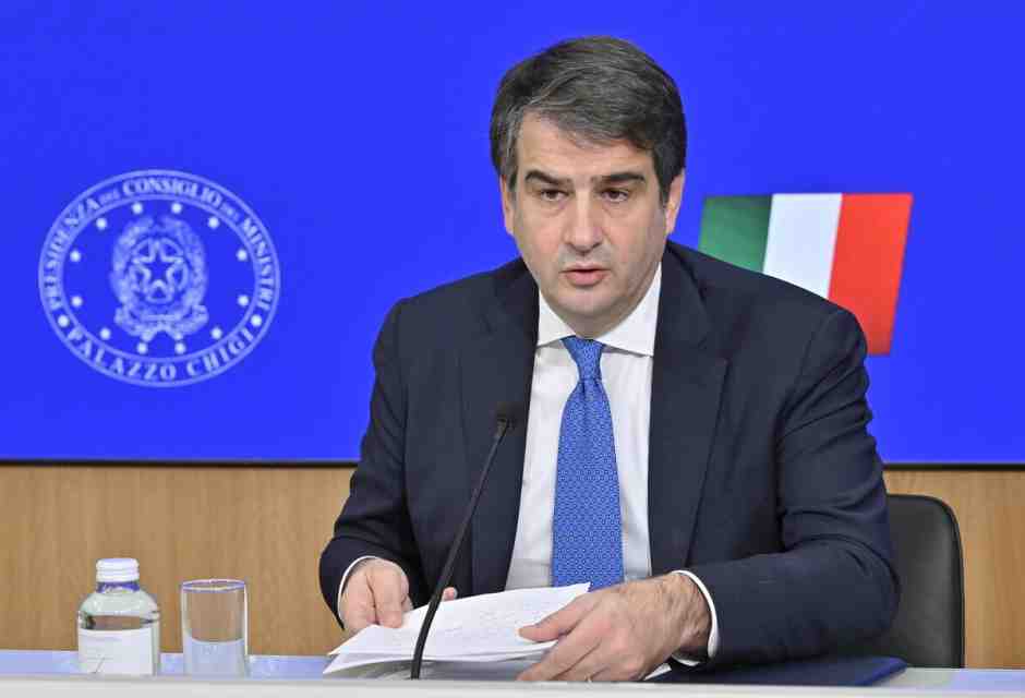 Fitto e il Mef chiedono tagli ai ministeri per finanziare i progetti rimasti fuori dal Pnrr