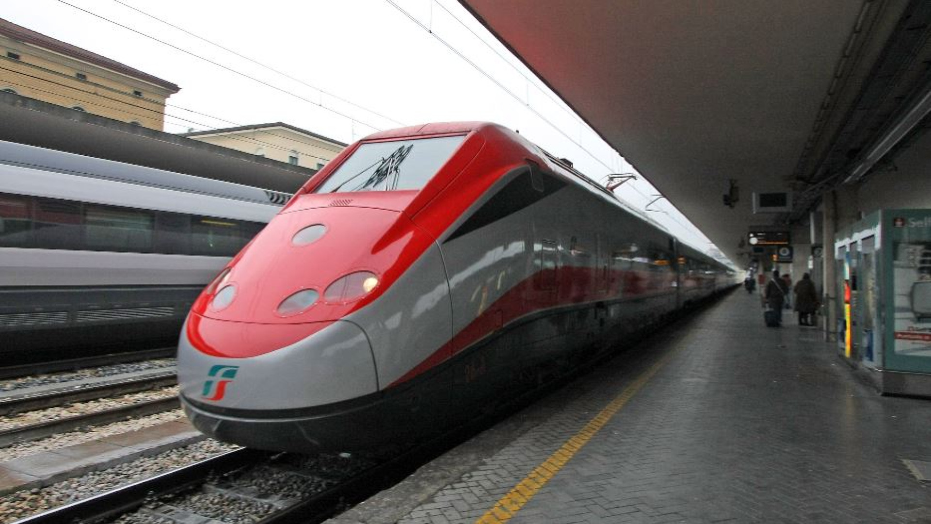 Immagine di Solo due bagagli sui treni, anzi no. Trenitalia sospende le nuove regole