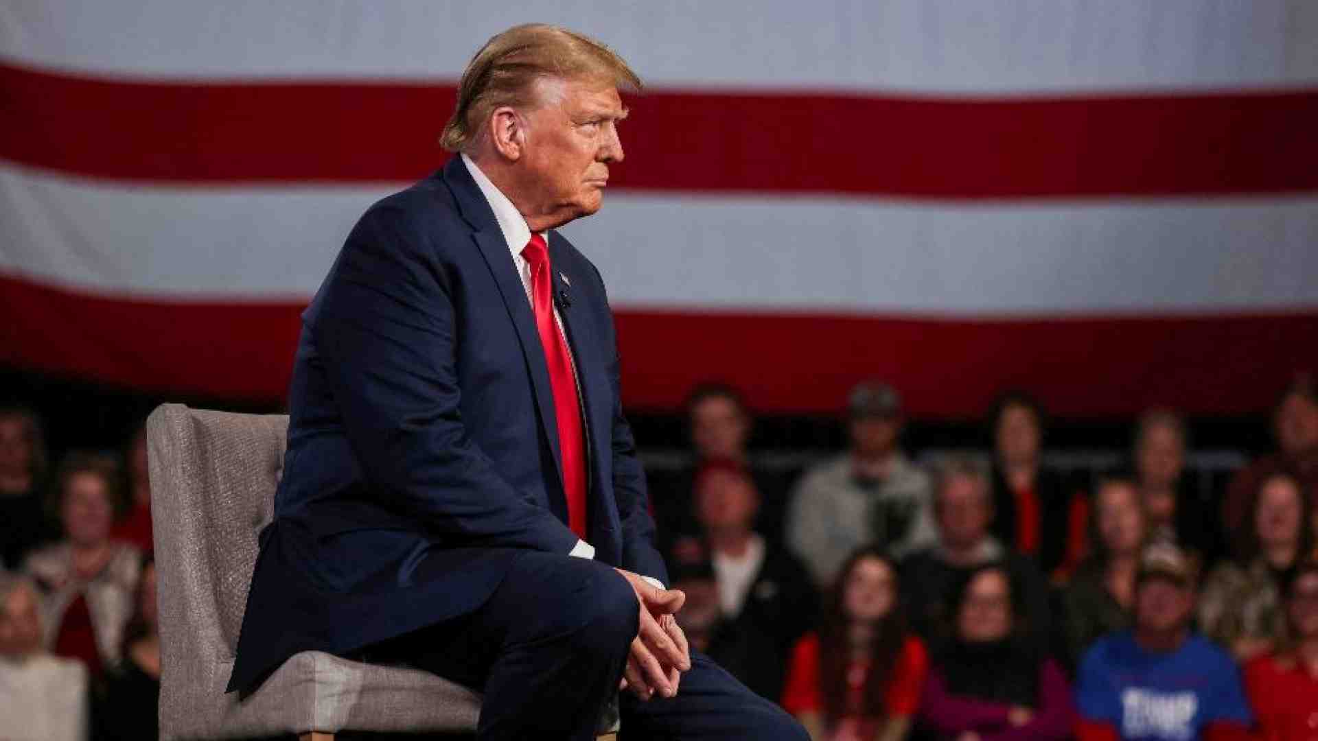 Immagine di Trump, la Corte Suprema frena il processo. L'Illinois: è incandidabile