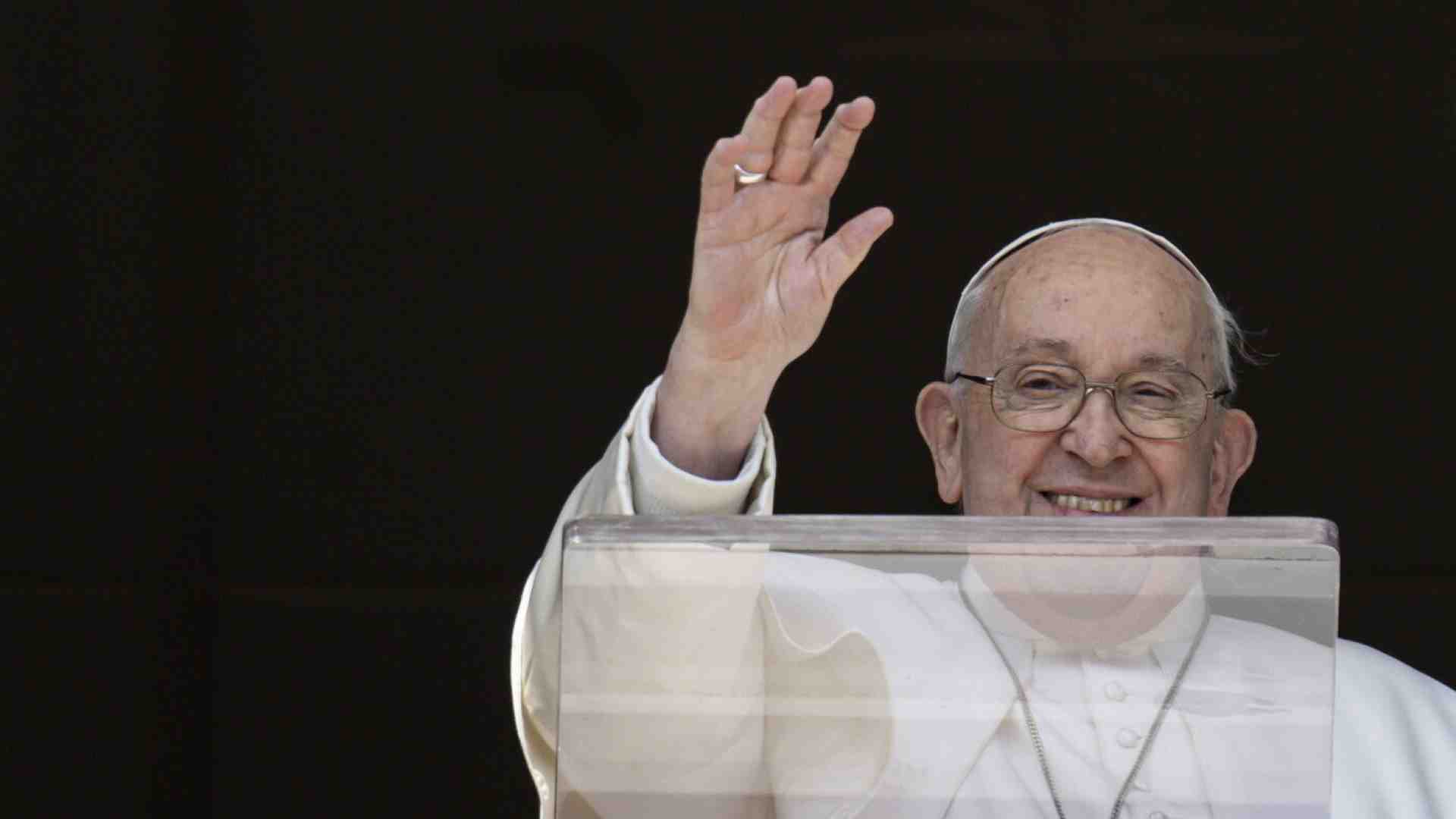 Immagine di Papa Francesco demolisce (di nuovo) il gender