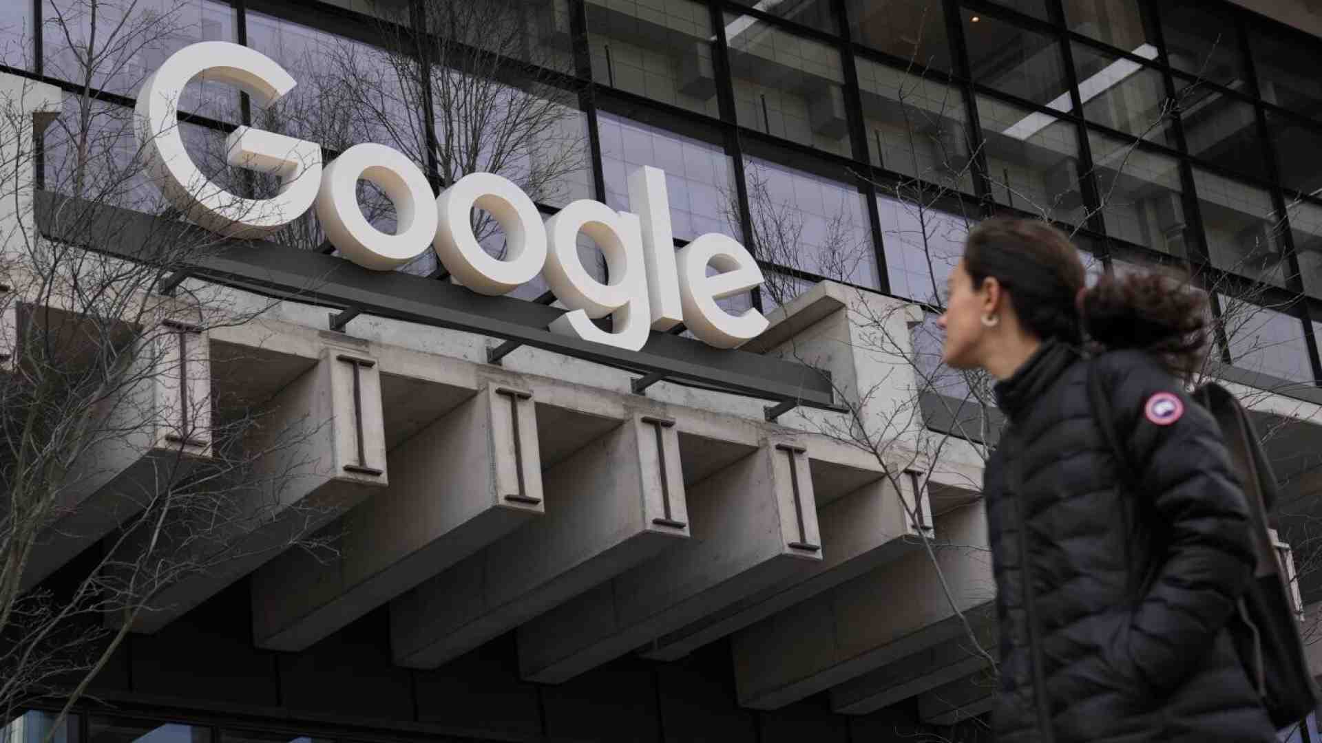 Immagine di Il patto milionario di Google e gli editori per allenare le intelligenze artificiali
