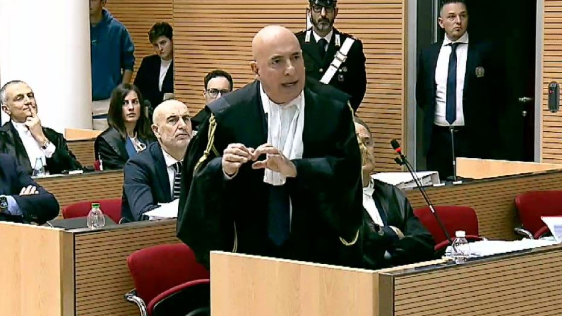 Immagine di Rinviata la revisione del processo. Il Pg: molte prove su Rosa e Olindo